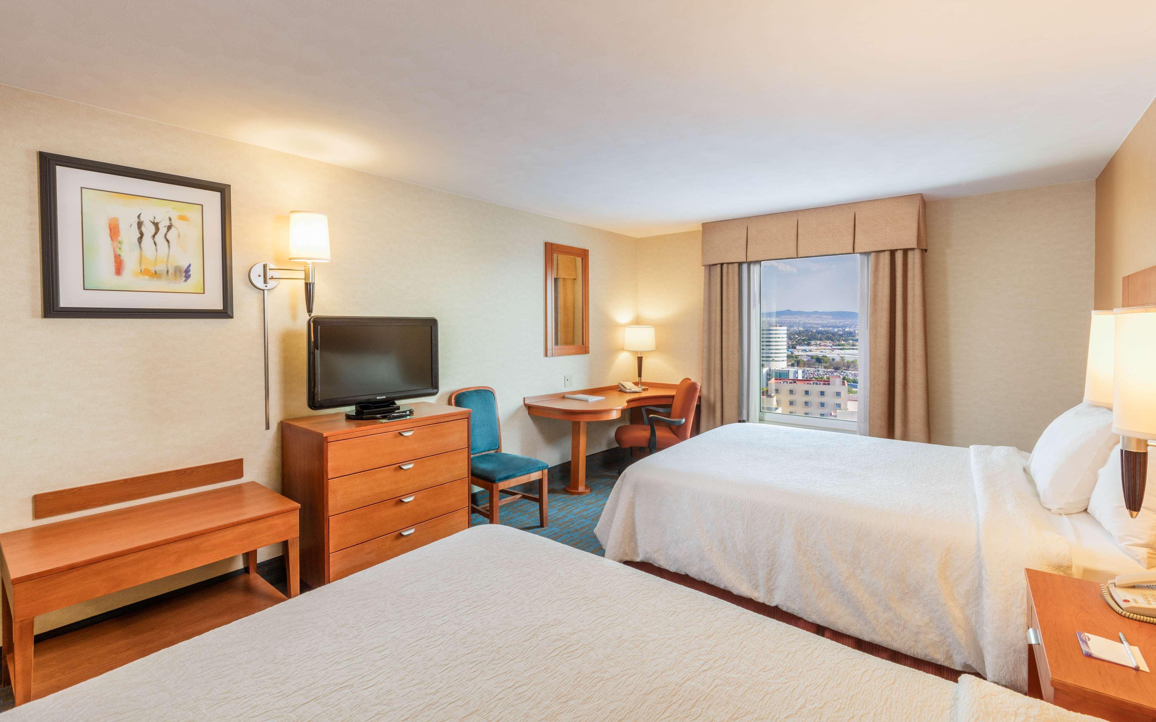 Hotel Hampton By Hilton Queretaro Tecnologico Zewnętrze zdjęcie
