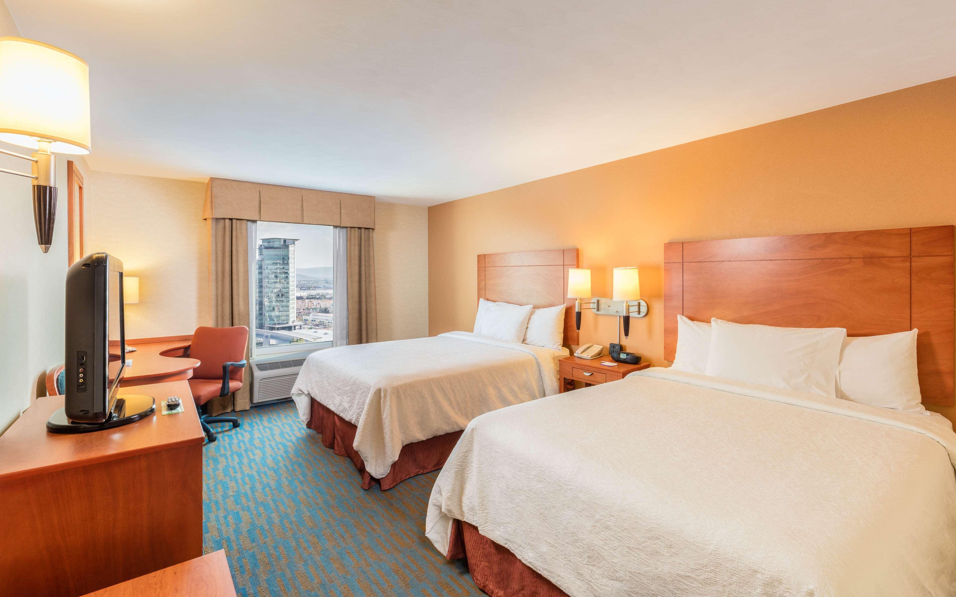Hotel Hampton By Hilton Queretaro Tecnologico Zewnętrze zdjęcie