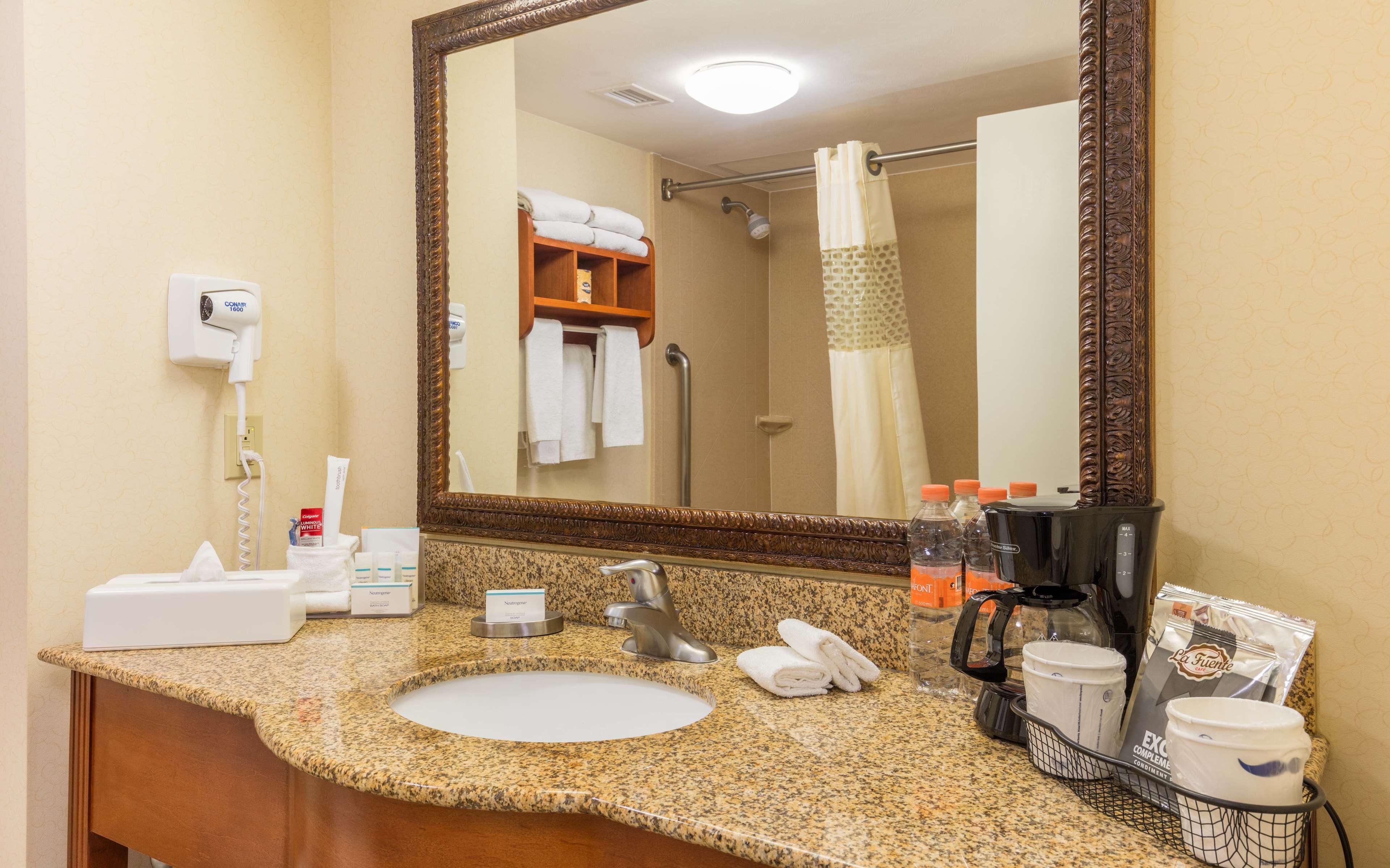Hotel Hampton By Hilton Queretaro Tecnologico Zewnętrze zdjęcie