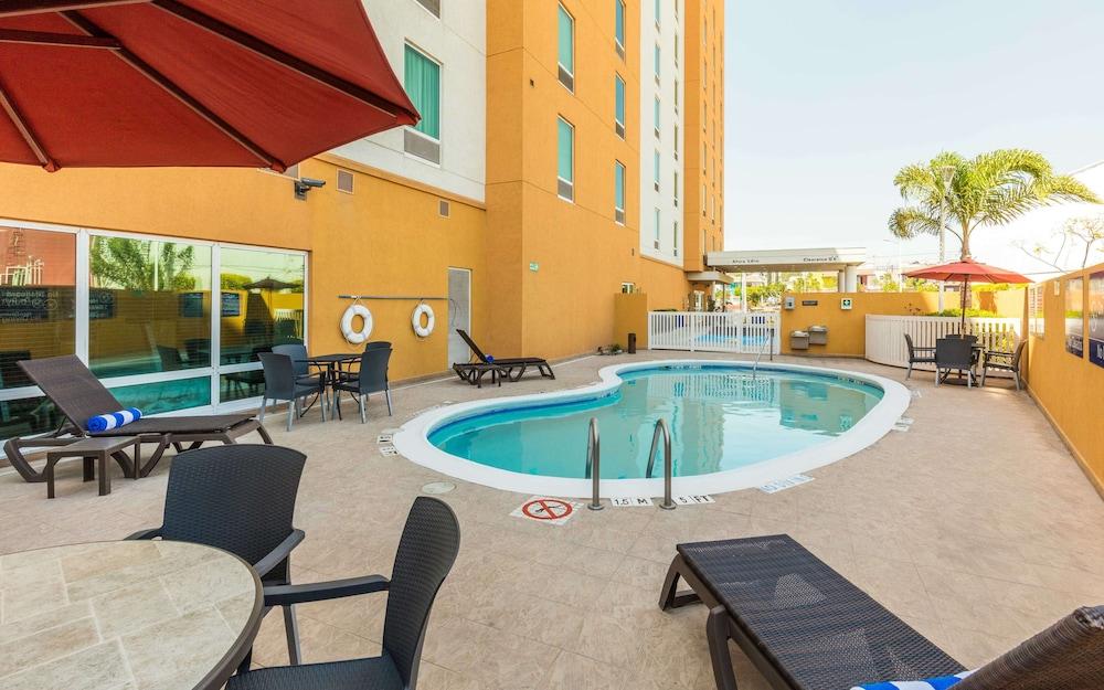 Hotel Hampton By Hilton Queretaro Tecnologico Zewnętrze zdjęcie
