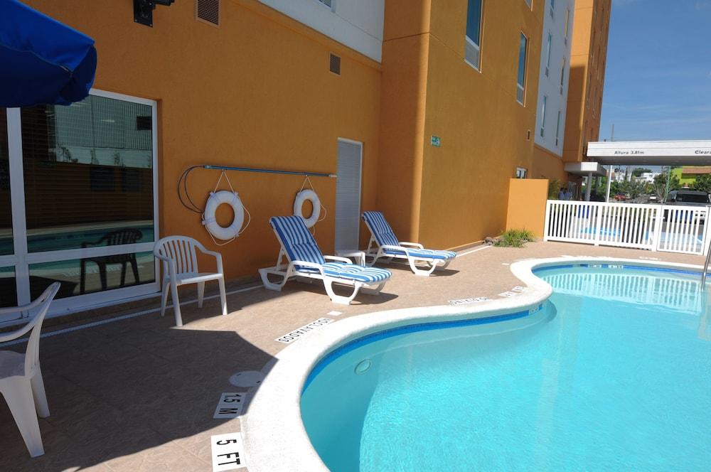 Hotel Hampton By Hilton Queretaro Tecnologico Zewnętrze zdjęcie