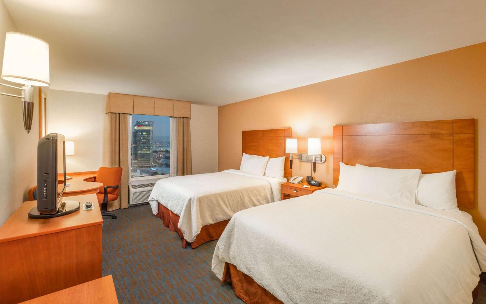 Hotel Hampton By Hilton Queretaro Tecnologico Zewnętrze zdjęcie
