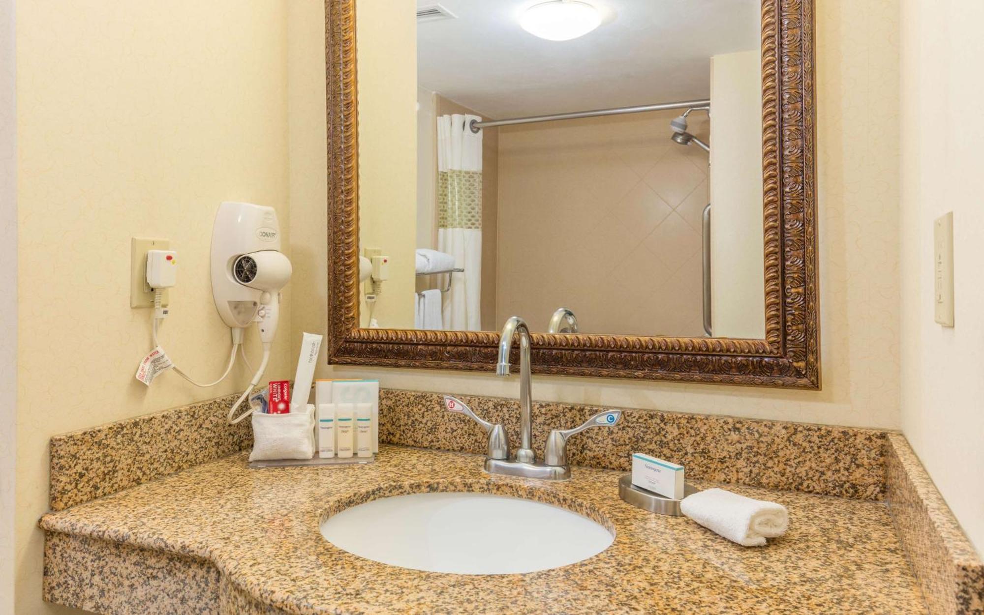 Hotel Hampton By Hilton Queretaro Tecnologico Zewnętrze zdjęcie