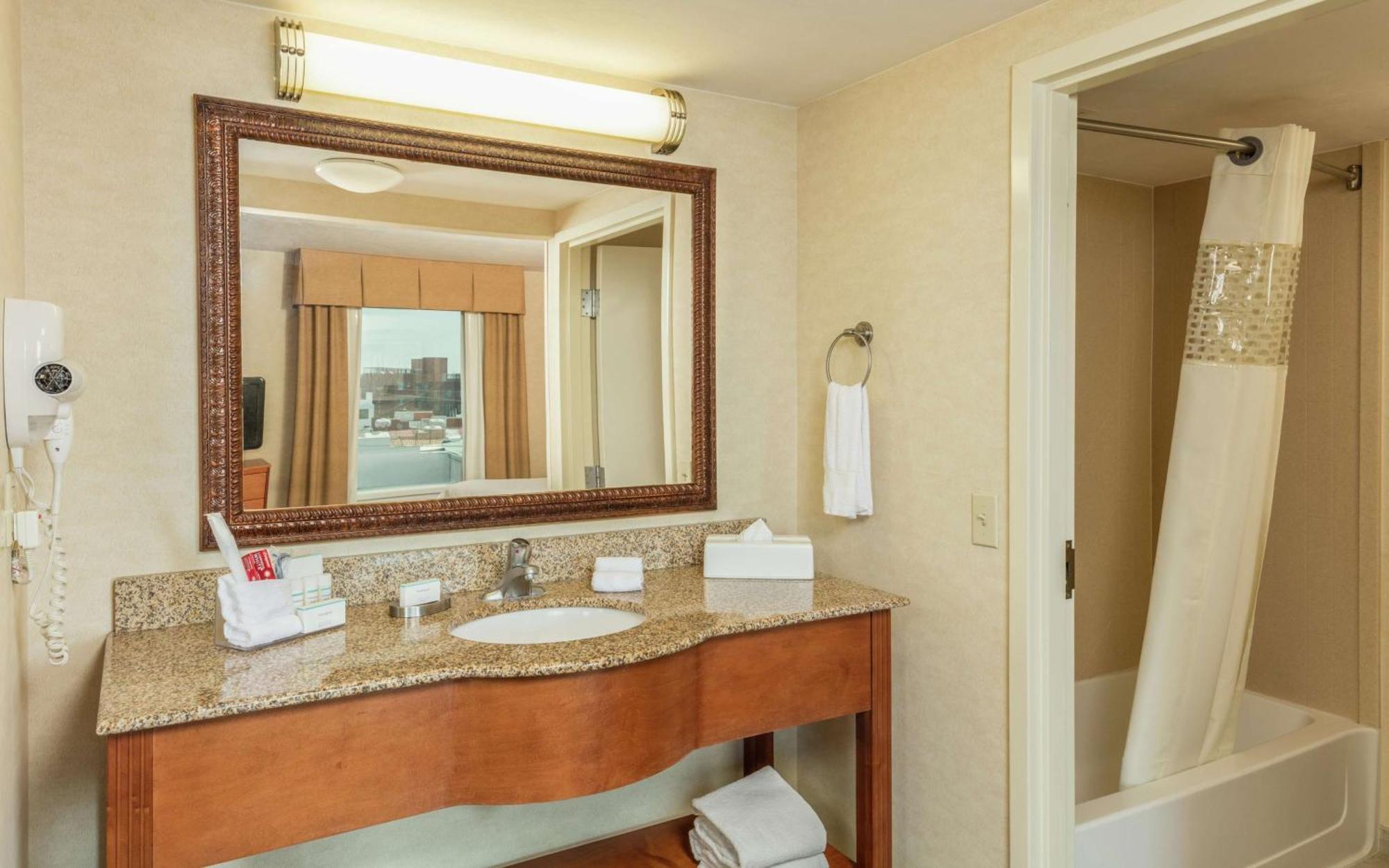 Hotel Hampton By Hilton Queretaro Tecnologico Zewnętrze zdjęcie