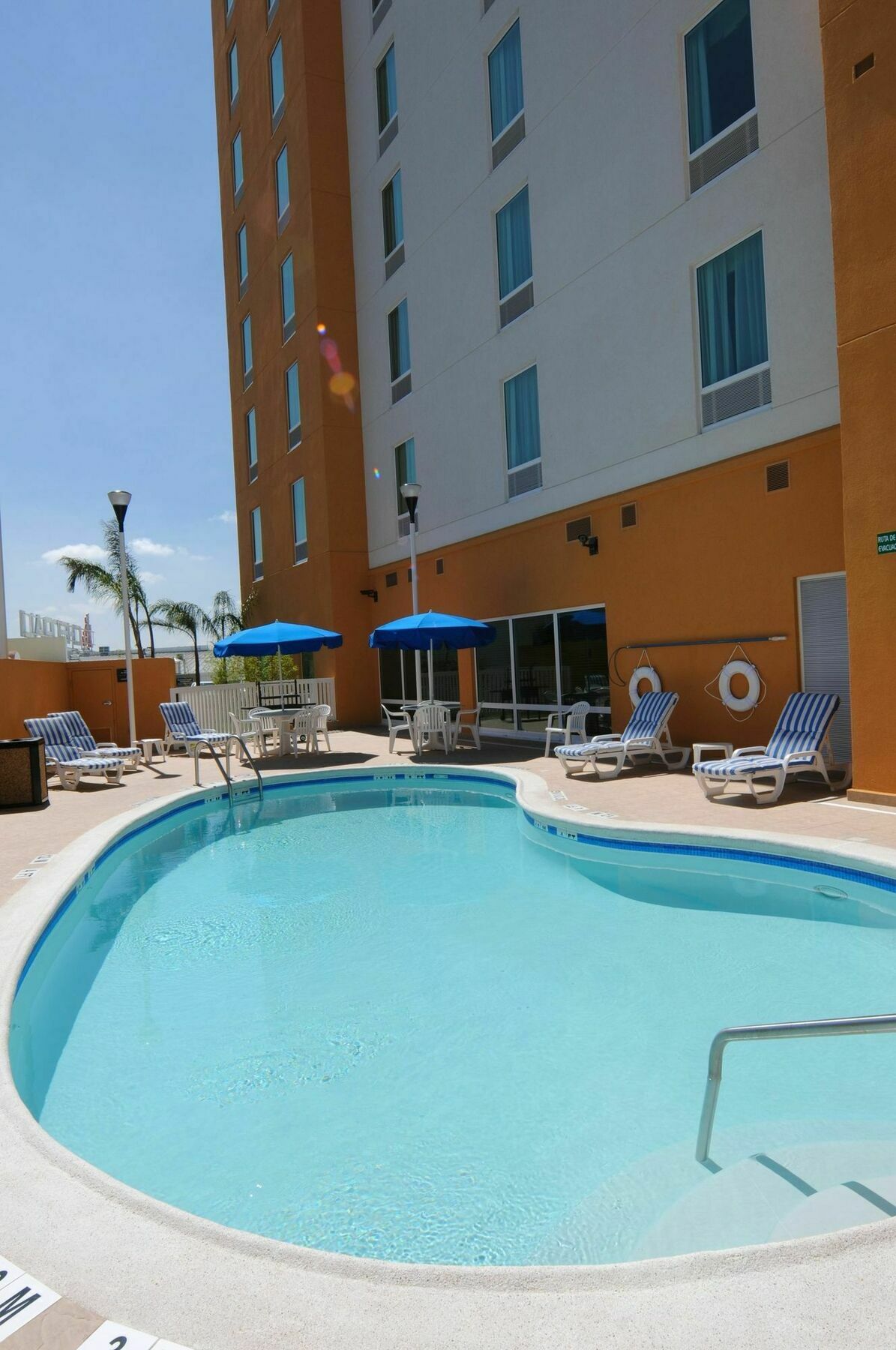 Hotel Hampton By Hilton Queretaro Tecnologico Udogodnienia zdjęcie